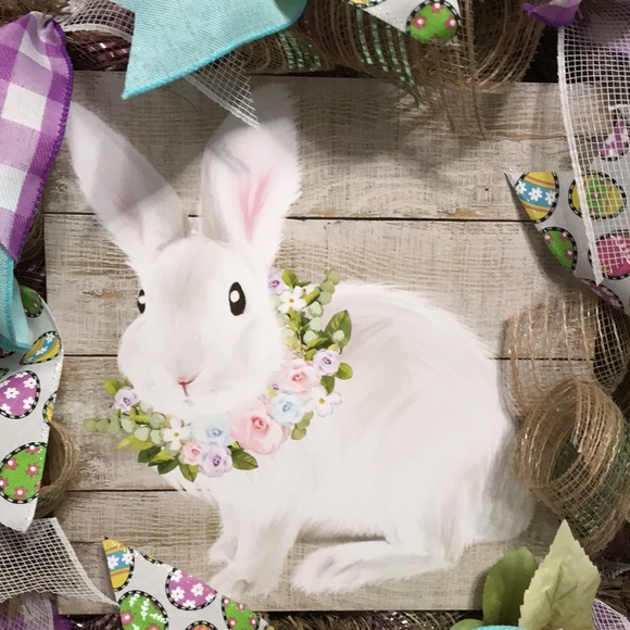 (NEW) Cute Easter Bunny Wreath - Picture 2 of 4